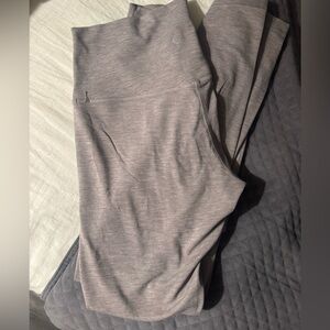 Lululemon Align 28 in Heathered Light Gray